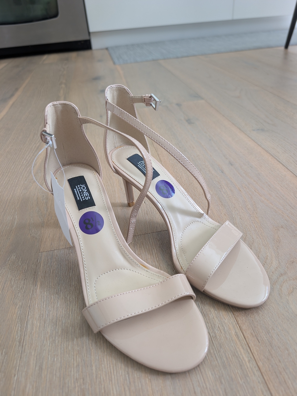 Jones New York Signature “Penelope Jazzin” Nude Patent Heels
